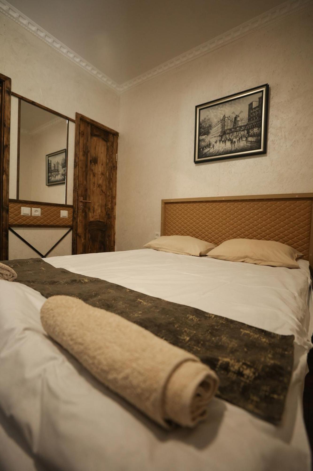 U Ashota Hotel Yerevan Exterior photo