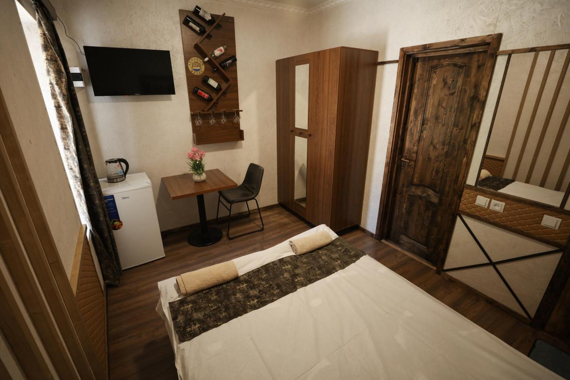 U Ashota Hotel Yerevan Exterior photo