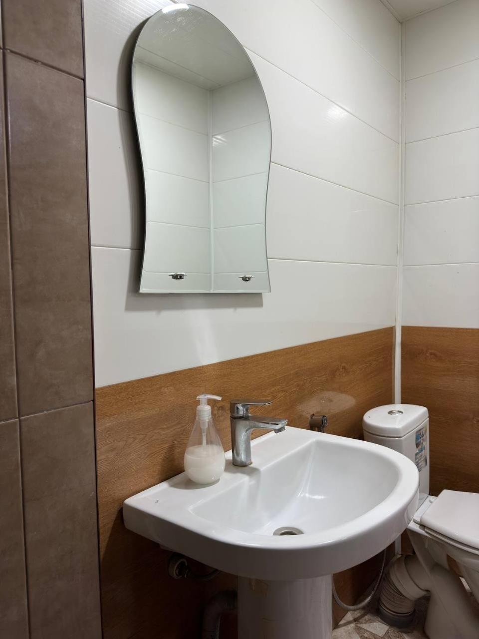 U Ashota Hotel Yerevan Exterior photo